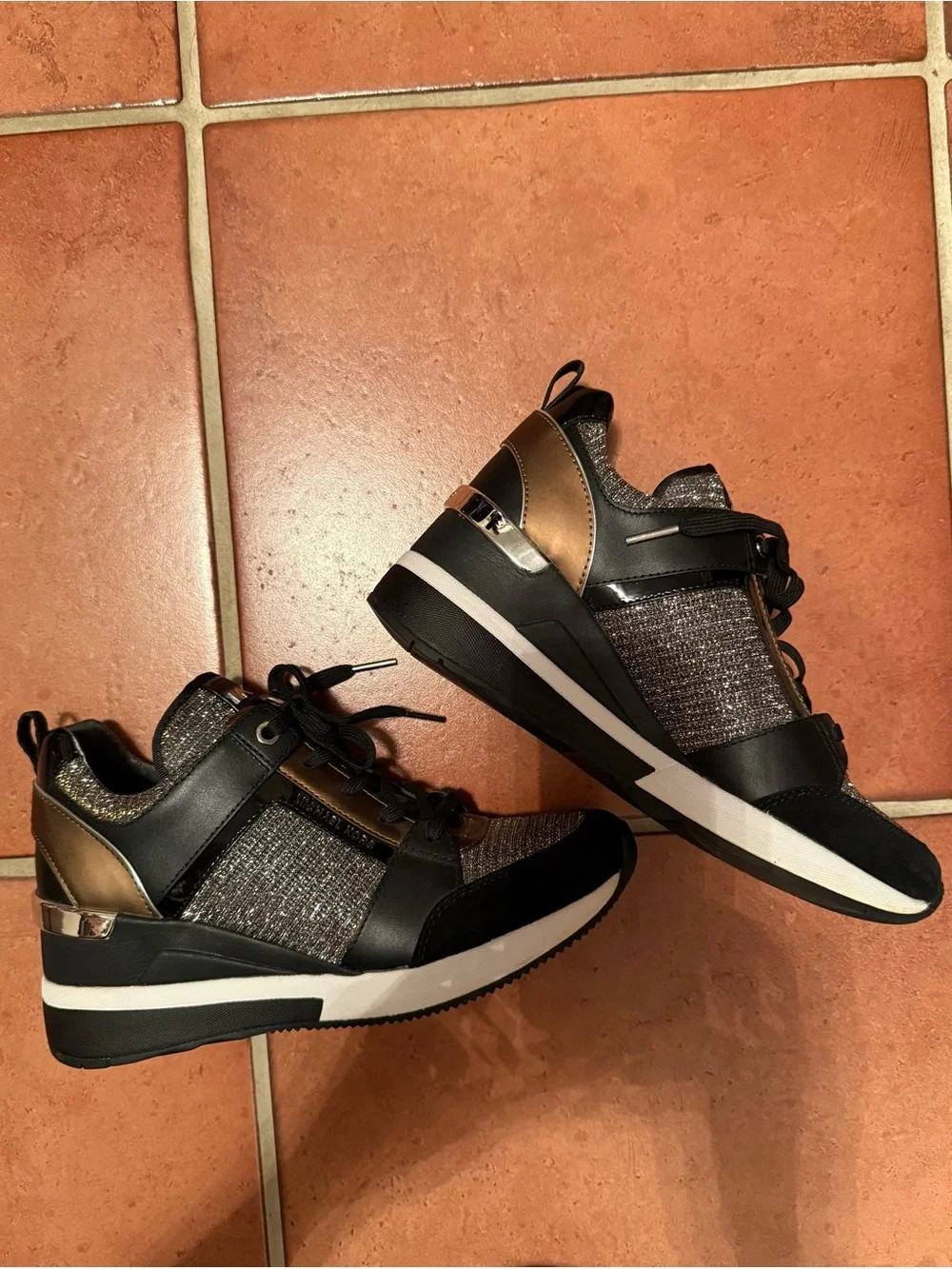 Michael Kors Georgie Trainer Black & Gold Glitter Wedge Sneakers Size 7